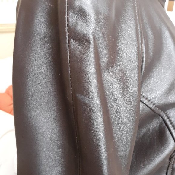 DANIER SZE L Brown 💯  leather coat🎉🎉Host Pick 1/8/25🎉🎉 - Picture 13 of 16